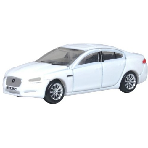 OXNXF005 - N GAUGE JAGUAR XF POLARIS WHITE