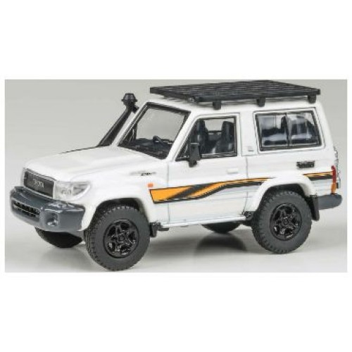 PAR65567 - 1/64 TOYOTA LAND CRUISER LC71 WHITE ANNIVERSARY EDITION 2023 (RHD)