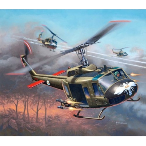 R04983 - 1/100 BELL UH-1H GUNSHIP (PLASTIC KIT)