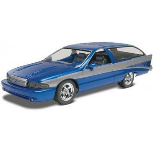 RVM4049 - 1/25 ALTERNOMAD CAPRICE (PLASTIC KIT)