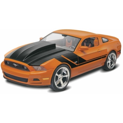 RVM4379 - 1/25 2014 MUSTANG GT (PLASTIC KIT)