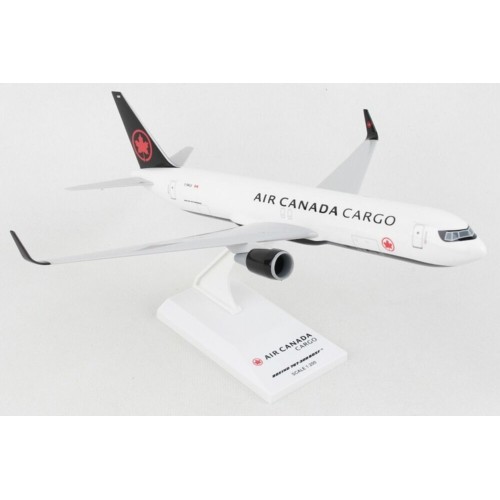 SKR1097 - 1/200 AIR CANADA CARGO B767-300F (PLASTIC MODEL)