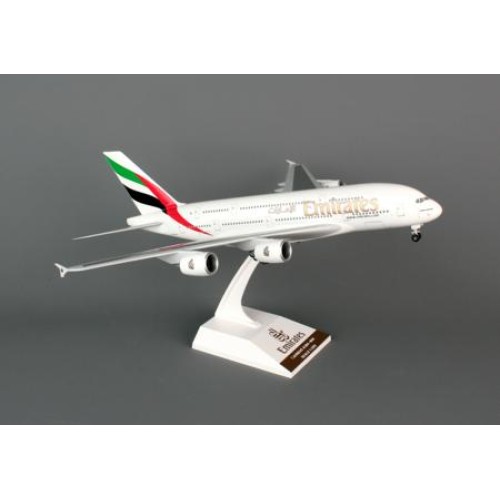 SKR698 - 1/200 EMIRATES AIRBUS A380-800 WITH GEAR (PLASTIC MODEL)