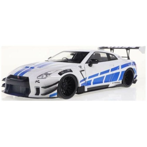 SOL1805816 - 1/18 NISSAN GT-R (R35) W/LIBERTY WALK BODY KIT 2.0 SILVER 2024