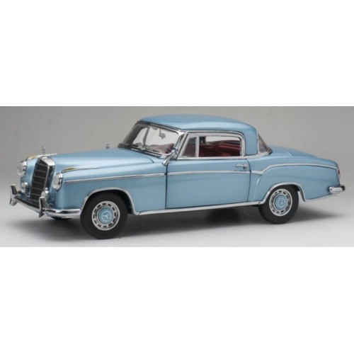 SUNH3592 - 1/18 MERCEDES BENZ 220SE COUPE LIGHT BLUE METALLIC 1958