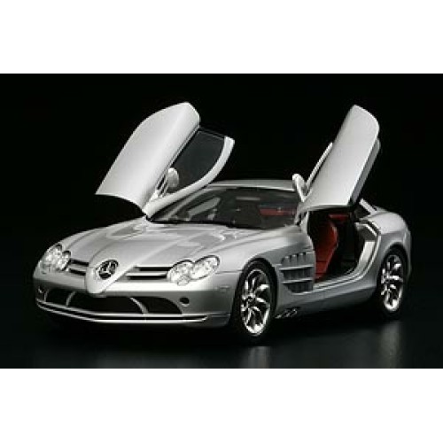 TAM24290 - 1/24 MERCEDES BENZ SLR MCLAREN (PLASTIC KIT)