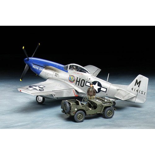 TAM25205 - 1/48 P-51D AND 4X4 LIGHT VEHICLE (PLASTIC KIT)