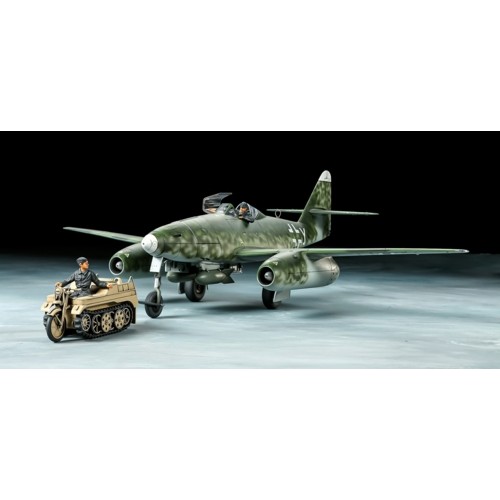 TAM25215 - 1/48 MESSERSCHMITT ME262 A-2A W/KETTENKRAFTRAD - PRICE TBC