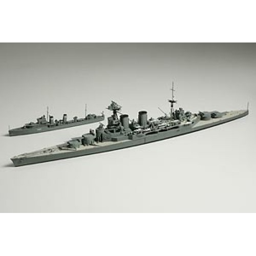 TAM31806 - 1/700 HOOD & E CLASS DESTROYER (PLASTIC KIT)