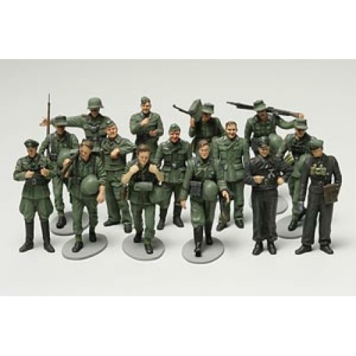 TAM32530 - 1/48 GERMAN INFANTRY ON MANOUVERS