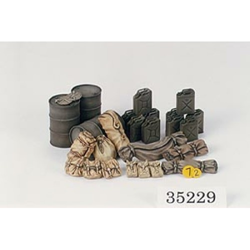 TAM35229 - 1/35 ALLIED VEHICLES ACCESSORY SET