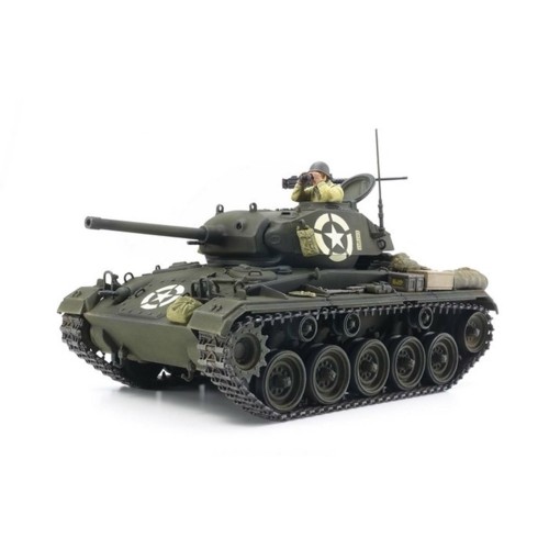 TAM37020 - 1/35 M24 CHAFFEE (ITALERI) (PLASTIC KIT)