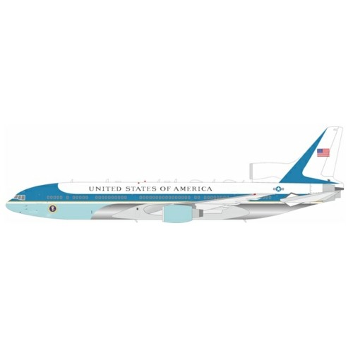 WB1011USAF - 1/200 AIR FORCE ONE TRISTAR B-1011-USAF WITH STAND LIMITED 120 MODELS